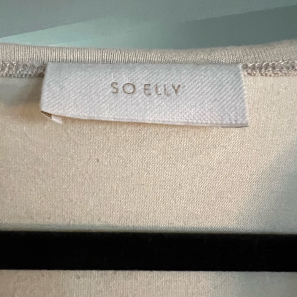 So Elly Women's Cream T-Shirt - Picture 3 of 6